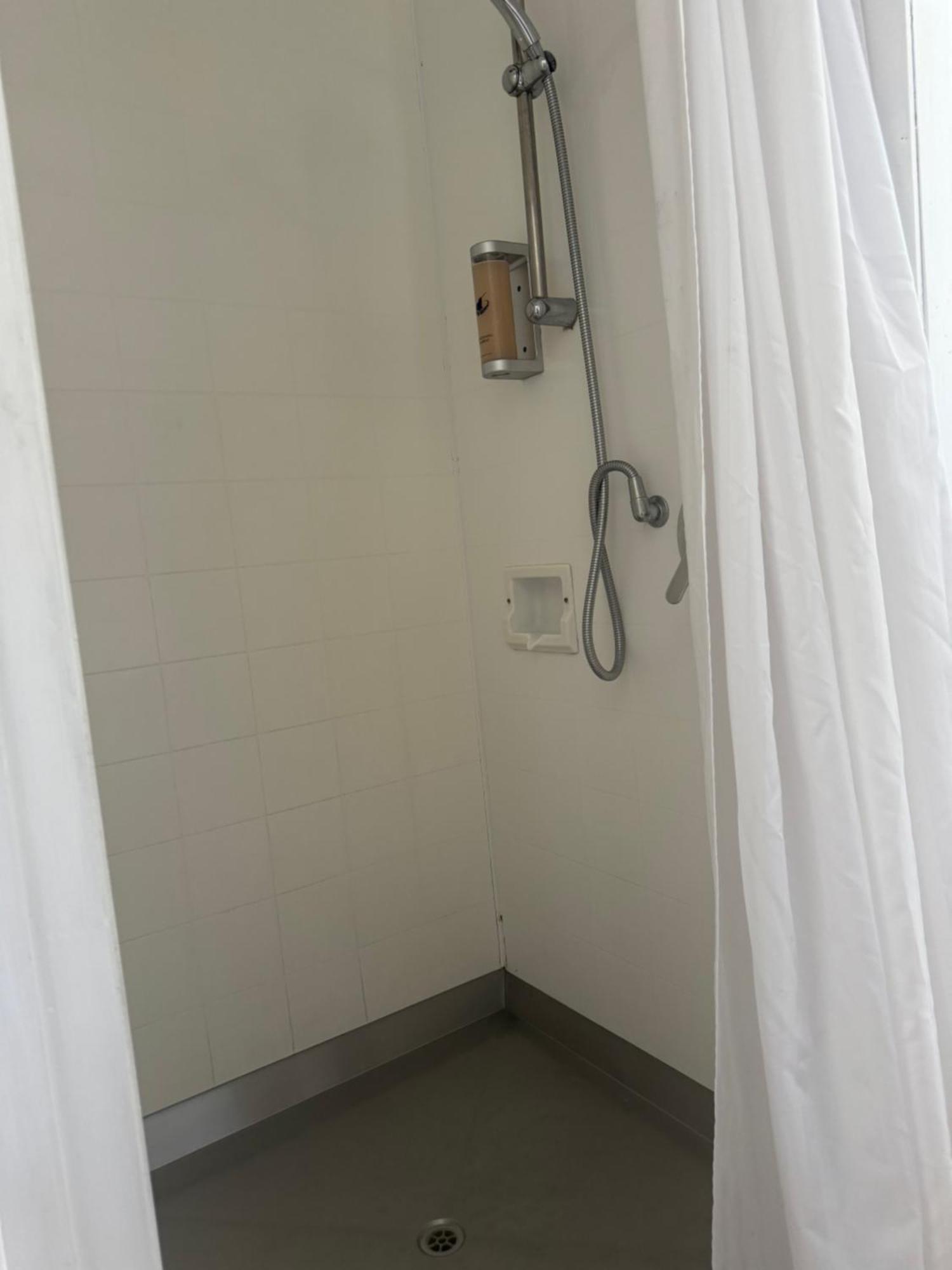 Fountain Court Motel Тауранга Экстерьер фото