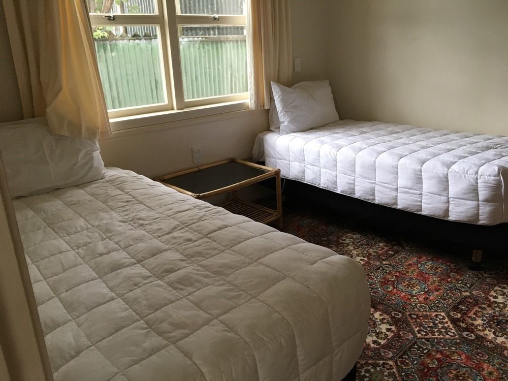 Fountain Court Motel Тауранга Экстерьер фото
